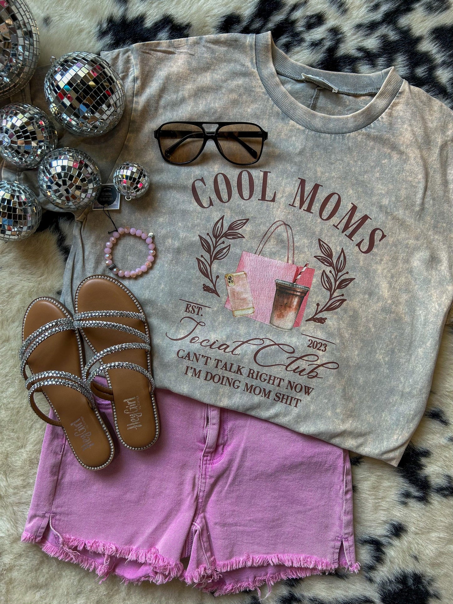 Cool Moms Social Club Tee - BeLoved Boutique 