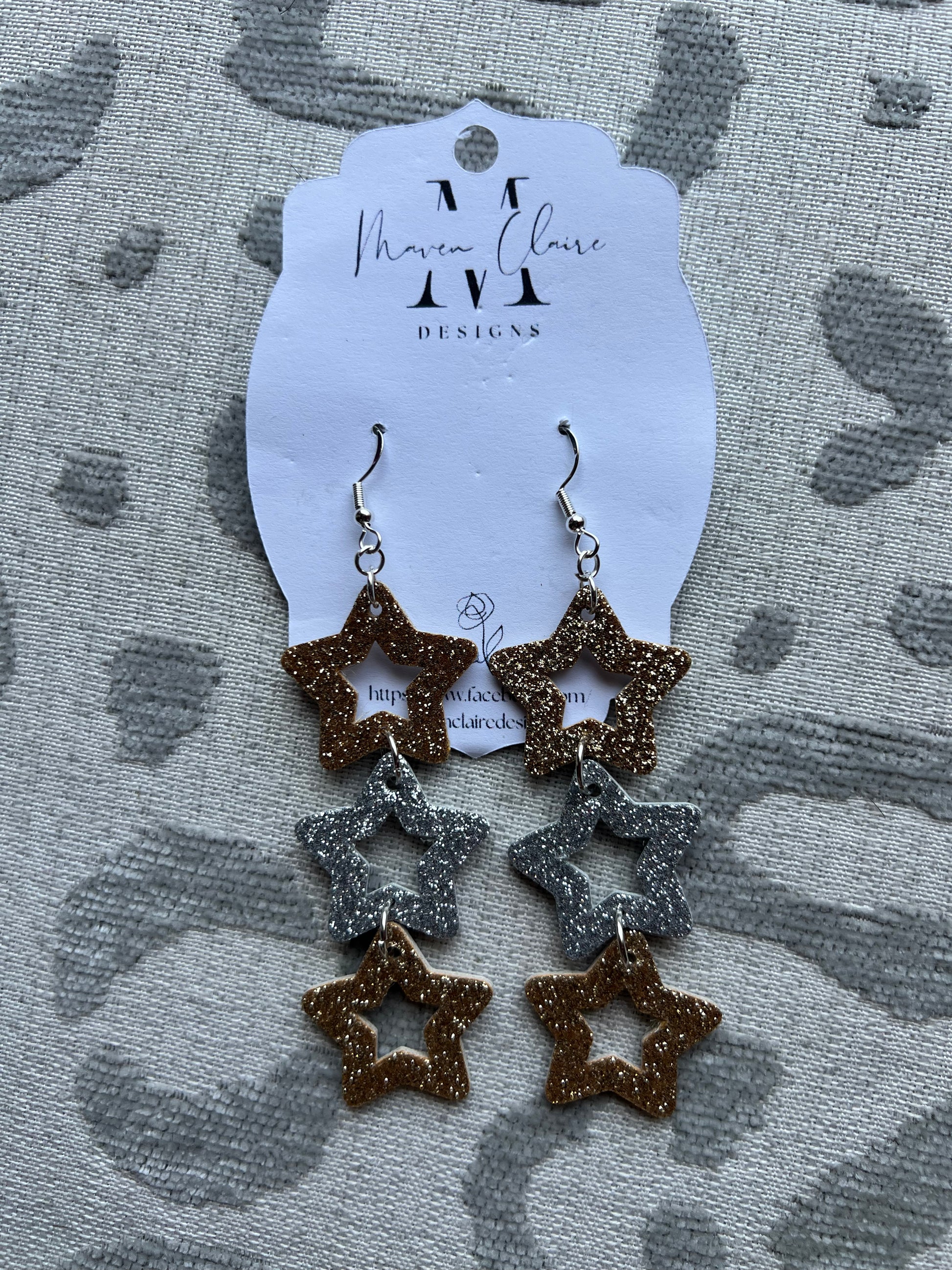 Star Dangle Earrings - BeLoved Boutique 